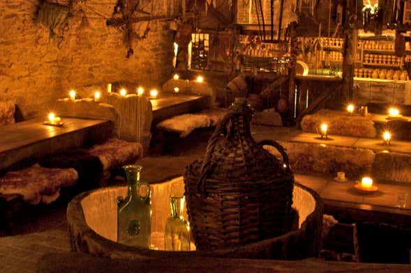 Cena e spettacolo medievale a Praga