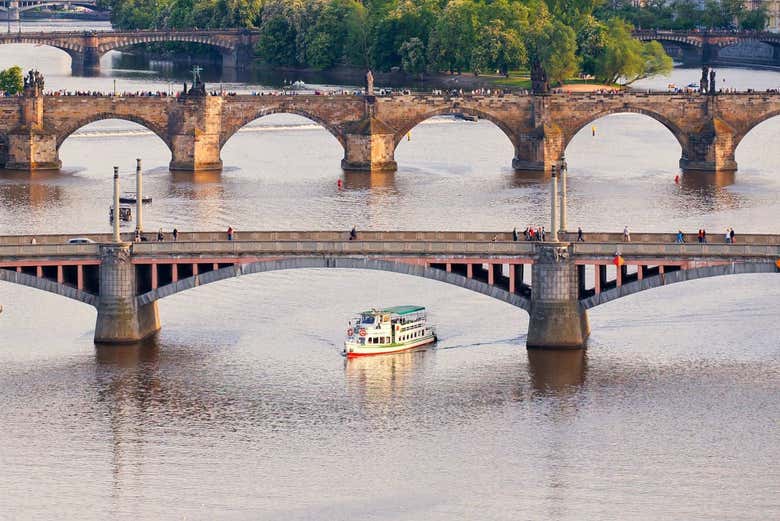 Giro in battello sul fiume Moldava