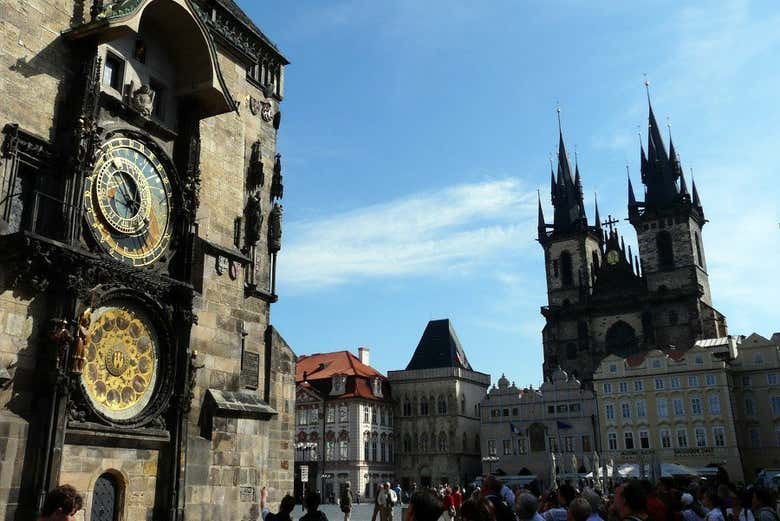 Orologio Astronomico e Chiesa di Santa Maria di Týn