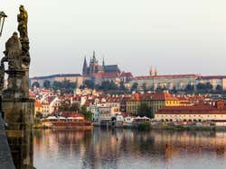 Castello di Praga illuminato
